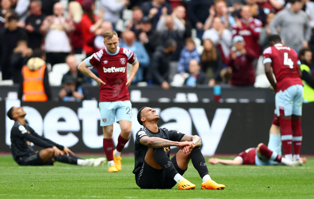 tran-dau-hai-kich-khien-arsenal-dang-cup-cho-man-city