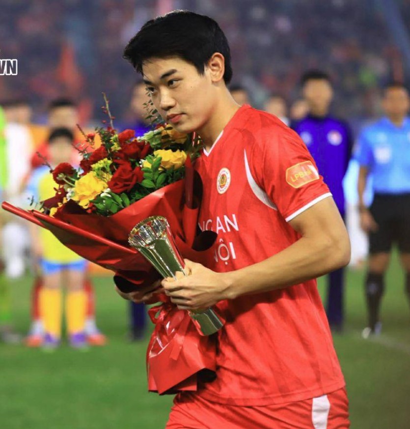 Phóng viên Trung Quốc cho rằng Nguyễn Đình Bắc nên chọn CLB Guangxi Hengchen ở giải hạng Nhất Trung Quốc làm bến đỗ phù hợp để phát triển sự nghiệp