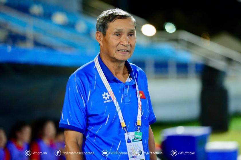 HLV Mai Đức Chung tiếp tục gia hạn hợp đồng để dẫn dắt đội tuyển nữ Việt Nam đến hết Asian Cup 2026.